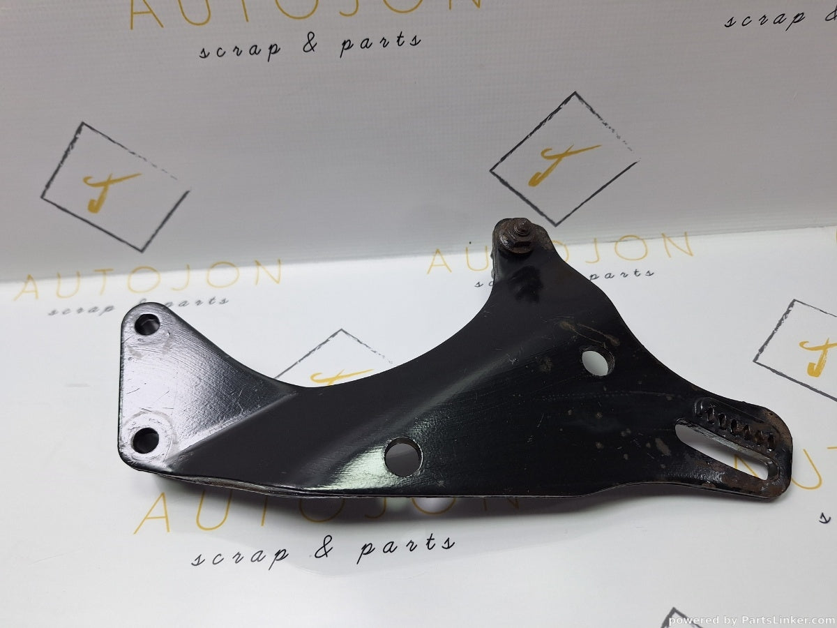 Suport alternator VOLKSWAGEN GOLF III (1H1) [ 1991 - 1998 ] 1.8 (AAM) 55KW|75HP 037145544B