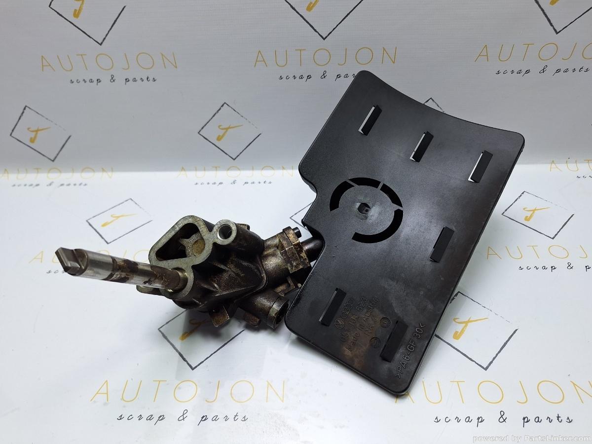 Pompa de ulei VOLKSWAGEN GOLF III (1H1) [ 1991 - 1998 ] 1.8 (AAM) 55KW|75HP 051103623 OEM 026115153A
