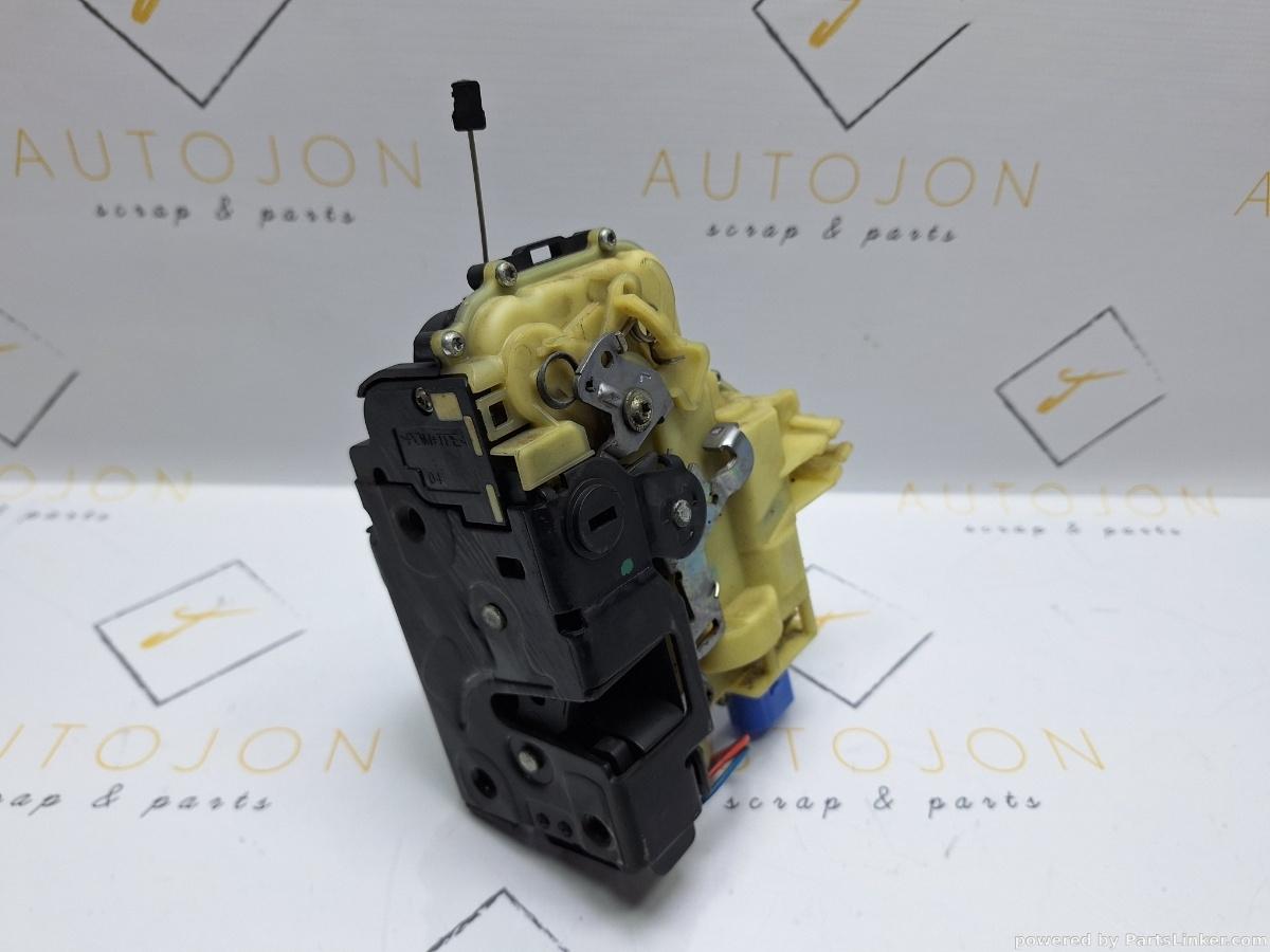 Broasca usa stanga spate SEAT IBIZA IV (6L1) [ 2002 - 2009 ] 1.2 (BBM) 44KW|60HP OEM 3B4839015AN