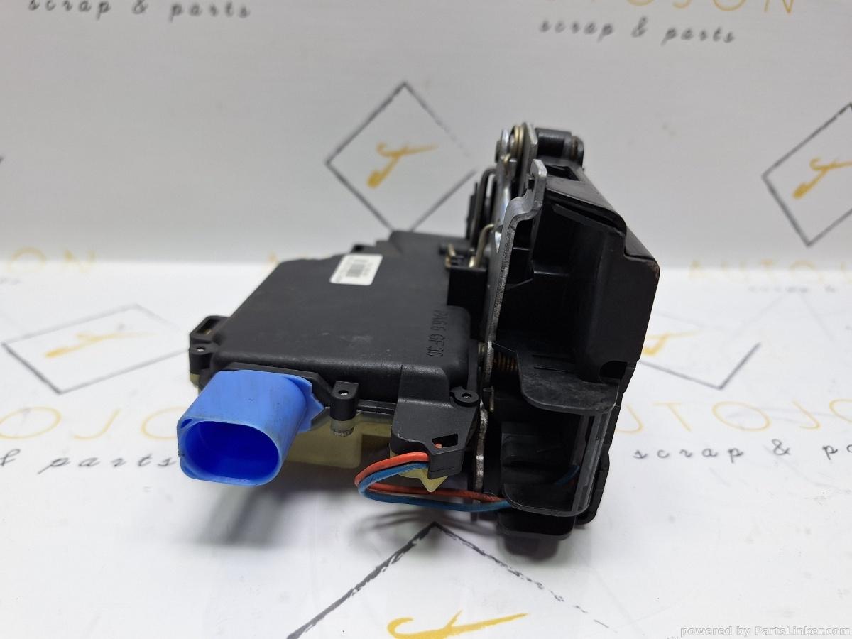 Broasca usa stanga spate SEAT IBIZA IV (6L1) [ 2002 - 2009 ] 1.2 (BBM) 44KW|60HP OEM 3B4839015AN