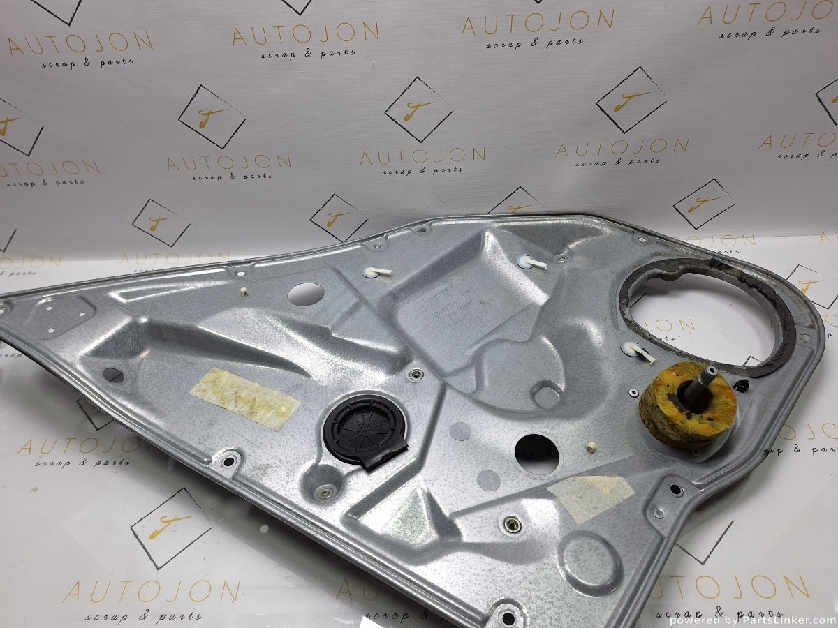 Macara geam dreapta spate SEAT IBIZA IV (6L1) [ 2002 - 2009 ] 1.2 (BBM) 44KW|60HP 6L4839756L