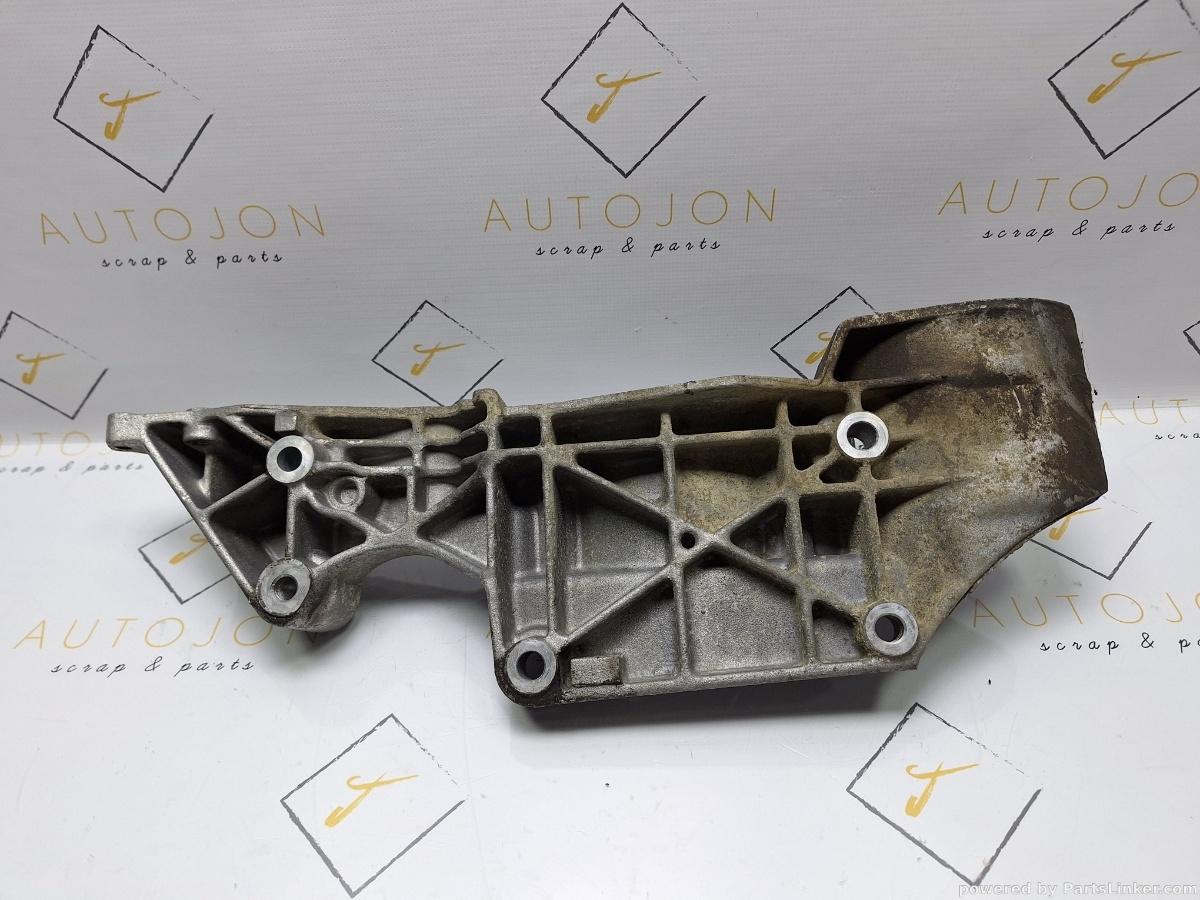 Suport accesorii AUDI A3 8L1 1996 - 2006 1.6 1.6 AVU, BFQ 06A903143H