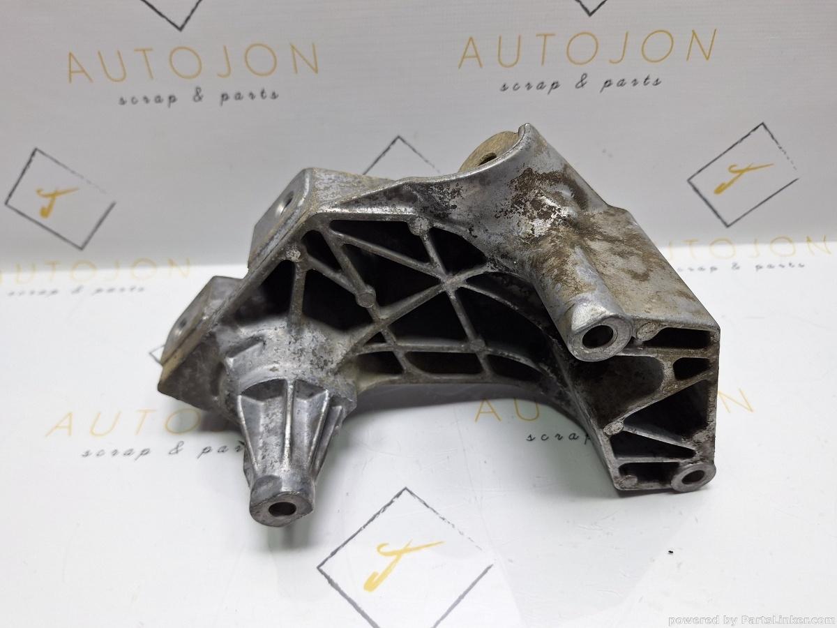 Suport motor VOLKSWAGEN GOLF IV (1J1) [ 1997 - 2007 ] 1.6 (AEH, AKL, APF) 74KW|100HP OEM 038199207J