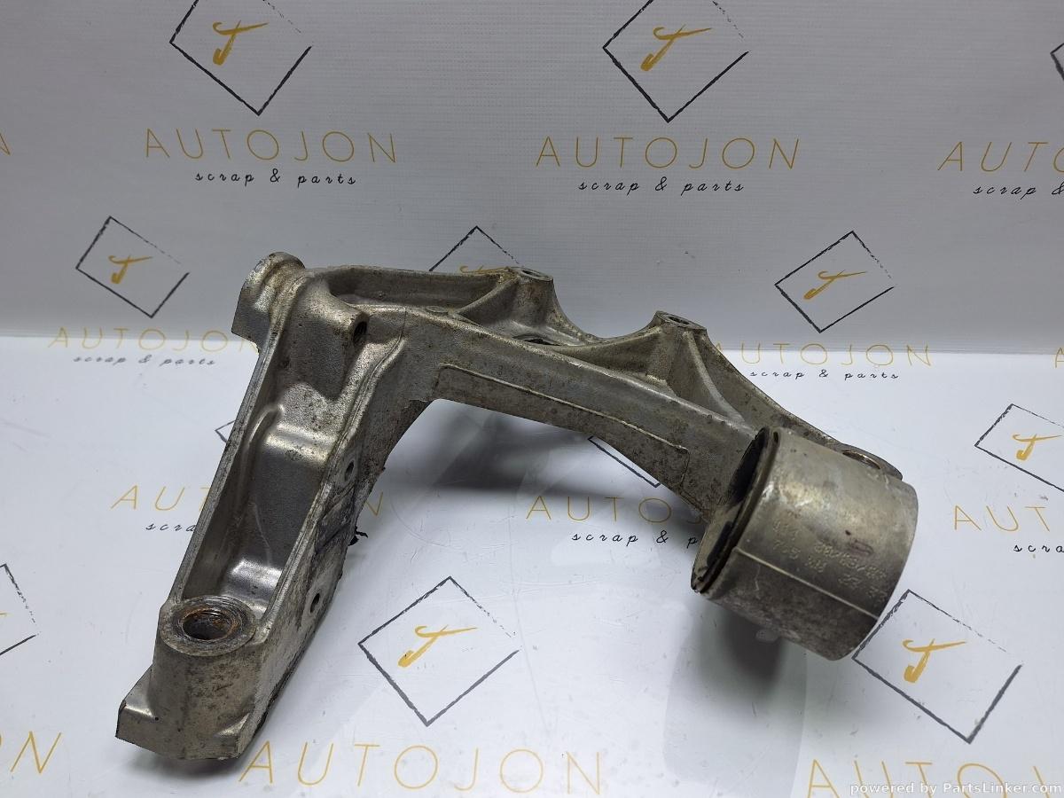 Suport brat trapez  Dreapta SEAT IBIZA IV (6L1) [ 2002 - 2009 ] 1.2 (BBM) 44KW|60HP OEM 6Q0199294D