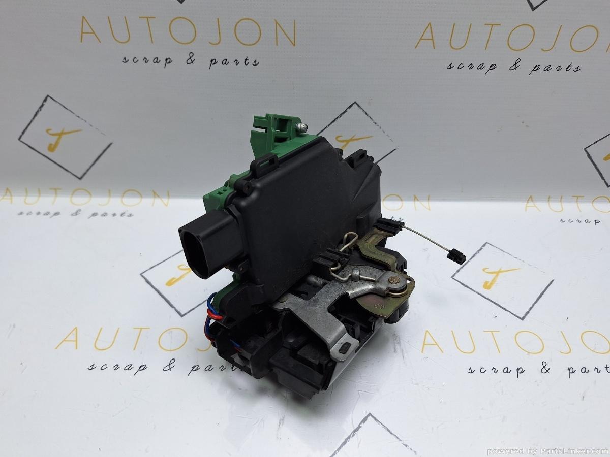 Broasca usa stanga fata VOLKSWAGEN BORA (1J2) [ 1998 - 2013 ] TDI (AGR, ALH) 66KW|90HP OEM 3B1837015AM