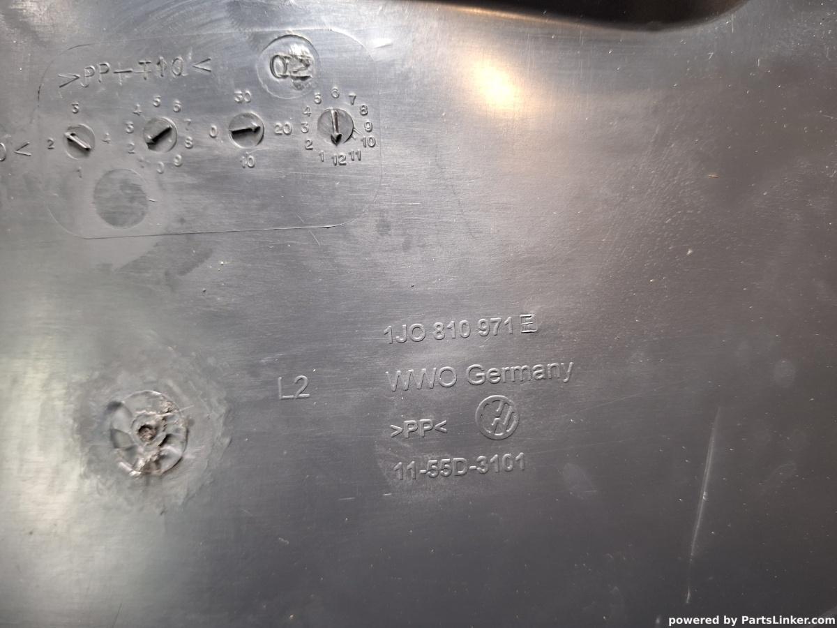 Carenaj roata stanga spate VOLKSWAGEN BORA (1J2) [ 1998 - 2013 ] TDI (AGR, ALH) 66KW|90HP OEM 1J0810971E