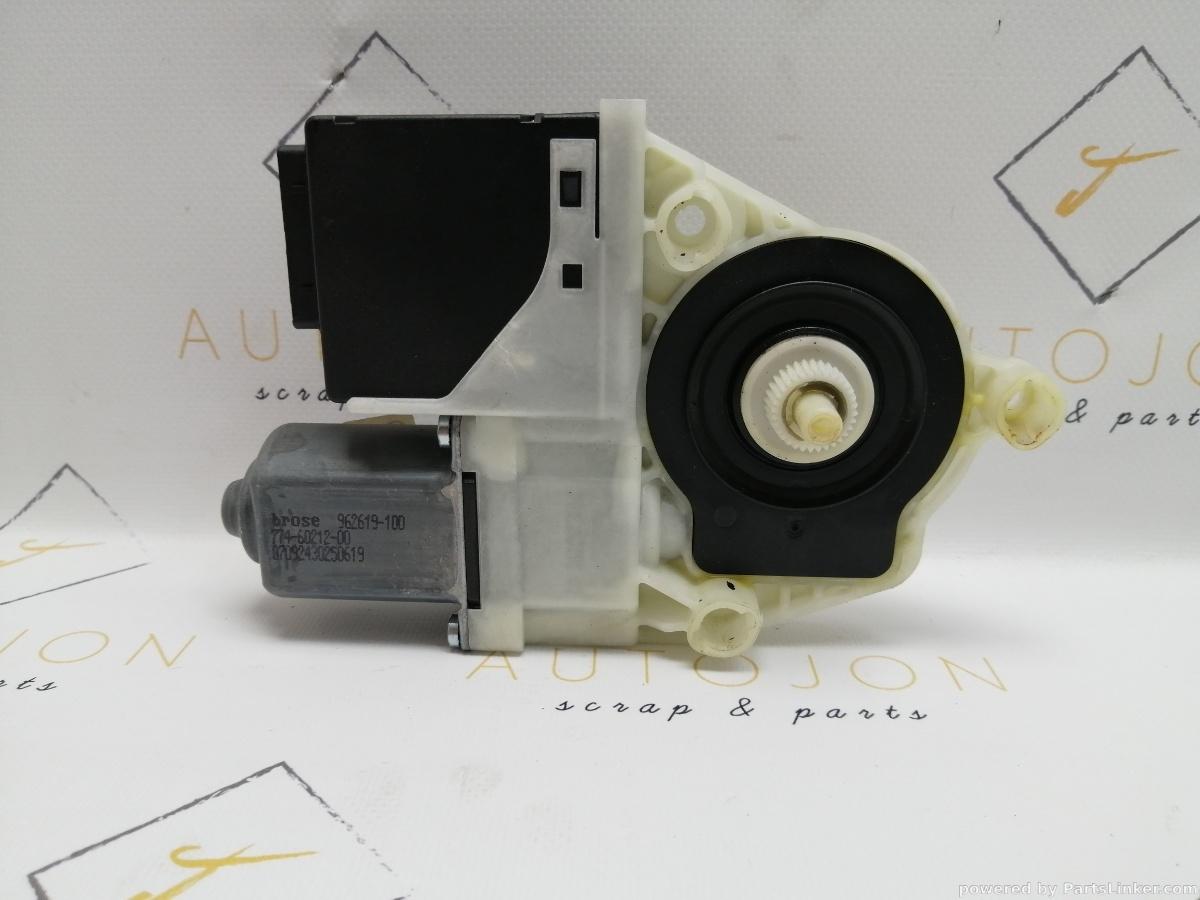 Motoras macara geam stanga spate VOLKSWAGEN PASSAT (365) [ 2010 - 2014 ] 1.6 TDi BlueMotion (CAYC) 77KW|105HP OEM 3AA959795 / 3AA959703A