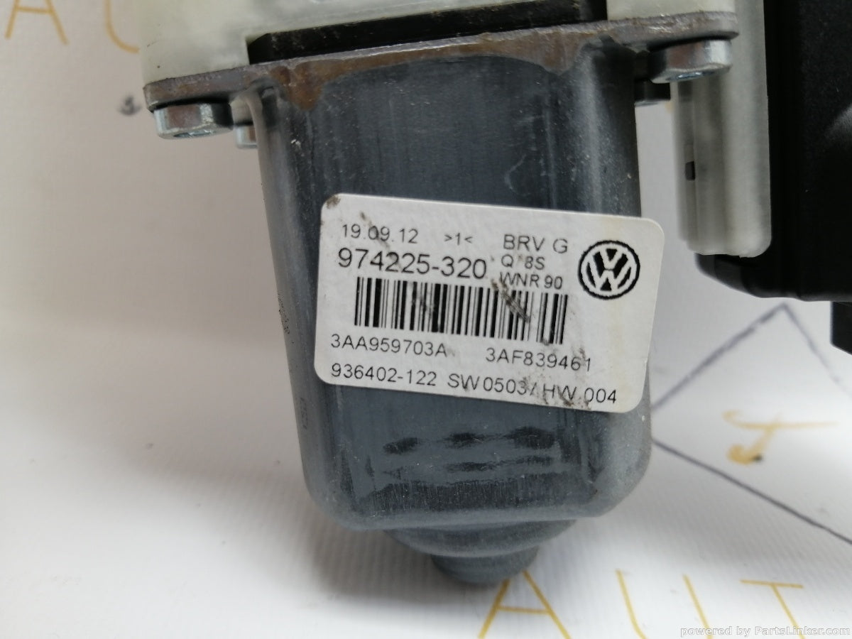 Motoras macara geam stanga spate VOLKSWAGEN PASSAT (365) [ 2010 - 2014 ] 1.6 TDi BlueMotion (CAYC) 77KW|105HP 3AA959795 / 3AA959703A