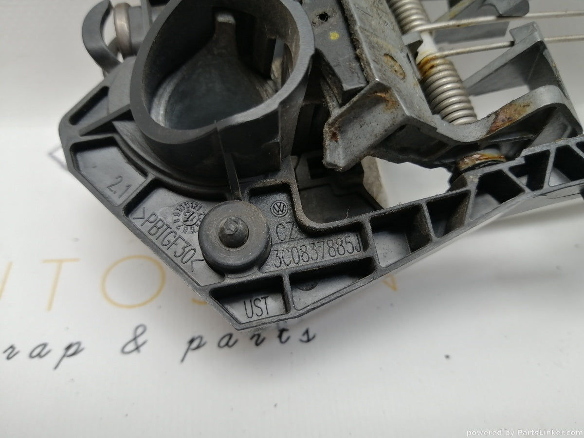 Maner usa stanga spate VOLKSWAGEN PASSAT (365) [ 2010 - 2014 ] 1.6 TDi BlueMotion (CAYC) 77KW|105HP 3C0837885J