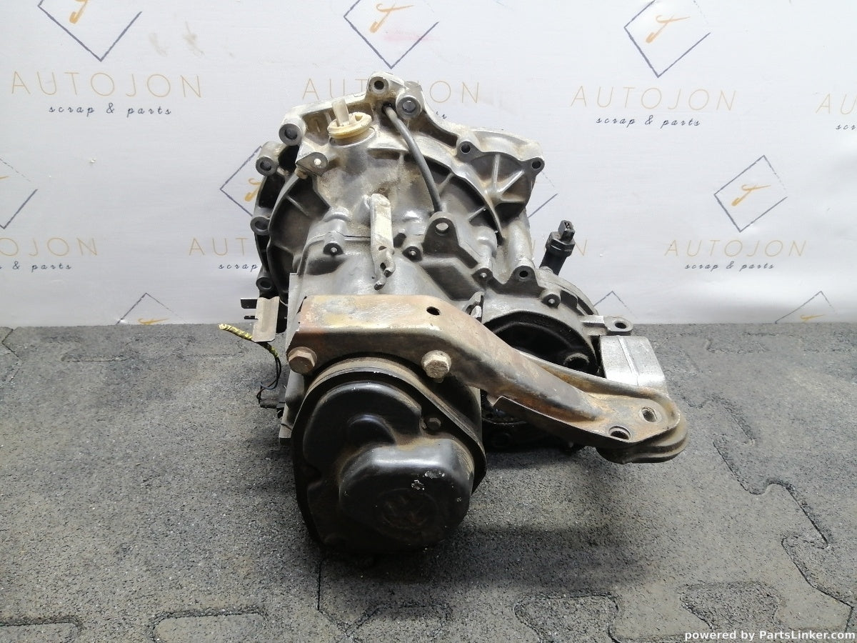 Cutie de viteze VOLKSWAGEN POLO (6N1) [ 1994 - 1999 ] 50 1.0 (AER, ALL) 37KW|50HP 085301107