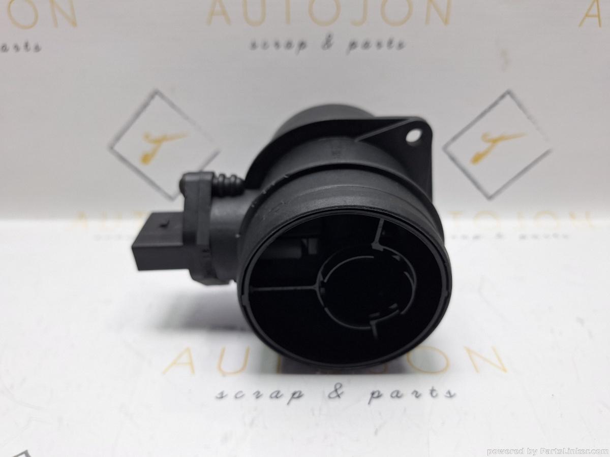 Debitmetru aer AUDI A6 III Avant (4F5, C6) [ 2005 - 2011 ] TDI (BLB, BRE) 103KW|140HP 0281002461 OEM 074906461B