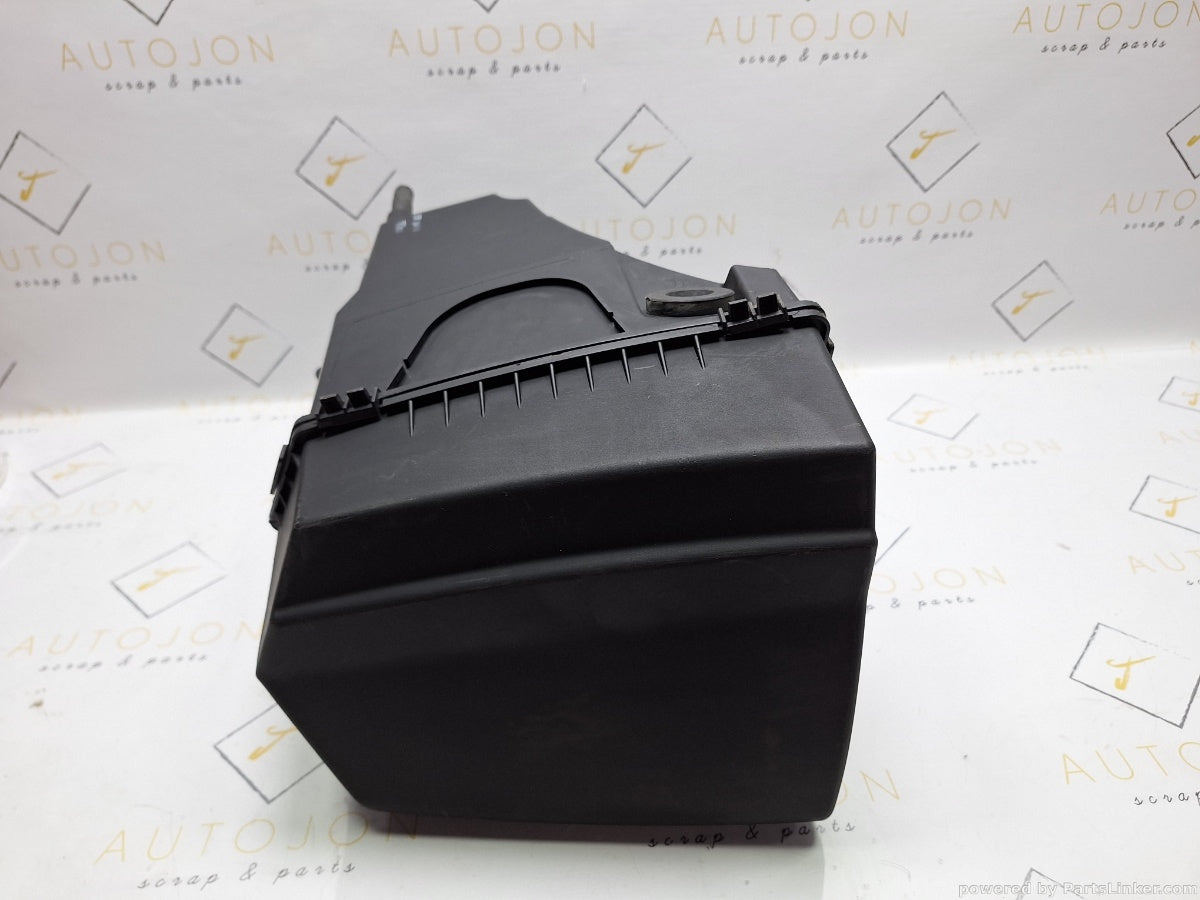 Carcasa filtru aer AUDI A6 III Avant (4F5, C6) [ 2005 - 2011 ] TDI (BLB, BRE) 103KW|140HP 4F0133835H