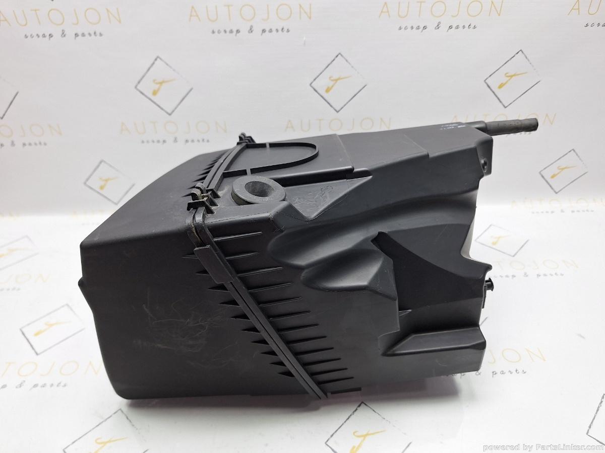 Carcasa filtru aer AUDI A6 III Avant (4F5, C6) [ 2005 - 2011 ] TDI (BLB, BRE) 103KW|140HP OEM 4F0133835H
