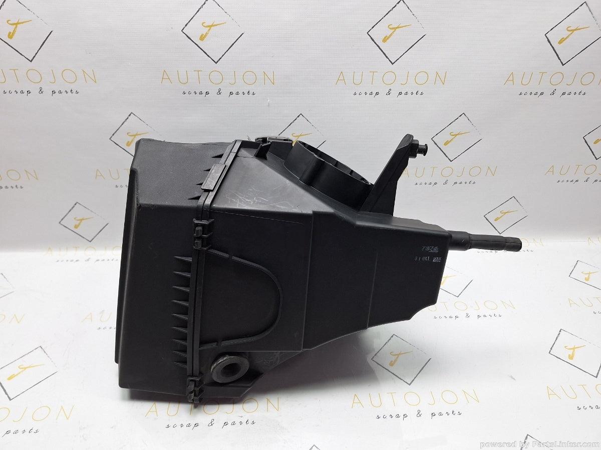 Carcasa filtru aer AUDI A6 III Avant (4F5, C6) [ 2005 - 2011 ] TDI (BLB, BRE) 103KW|140HP 4F0133835H
