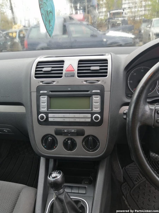 MP3 player RCD300 VOLKSWAGEN GOLF V (1K1) [ 2003 - 2009 ] TDI (BKC, BLS, BXE) 77KW|105HP