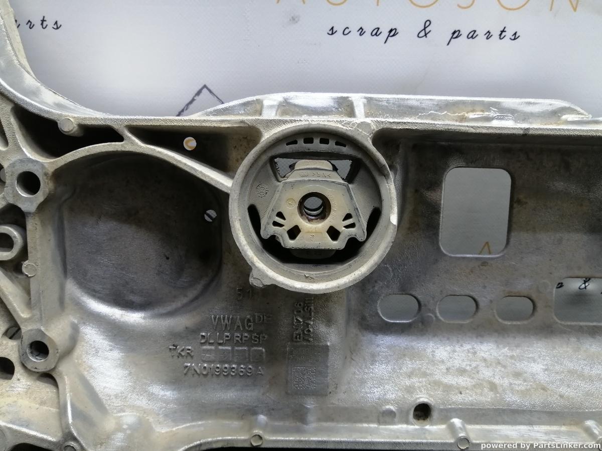 Jug motor VOLKSWAGEN TIGUAN (5N_) [ 2007 - > ] TDI (CBAB, CFFB) 103KW|140HP OEM 7N0199369A