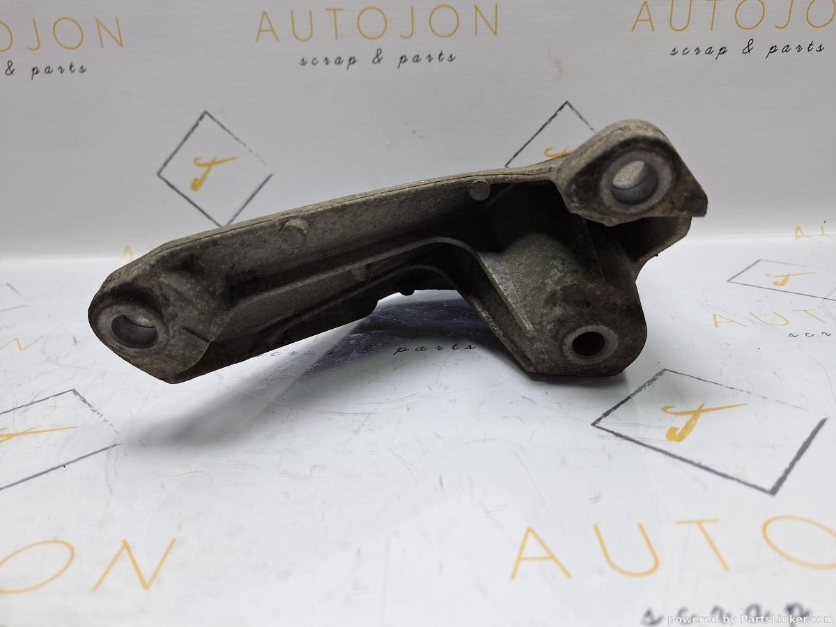 Suport motor Stanga AUDI A6 III Avant (4F5, C6) [ 2005 - 2011 ] TDI (BLB, BRE) 103KW|140HP OEM 4F0199307N