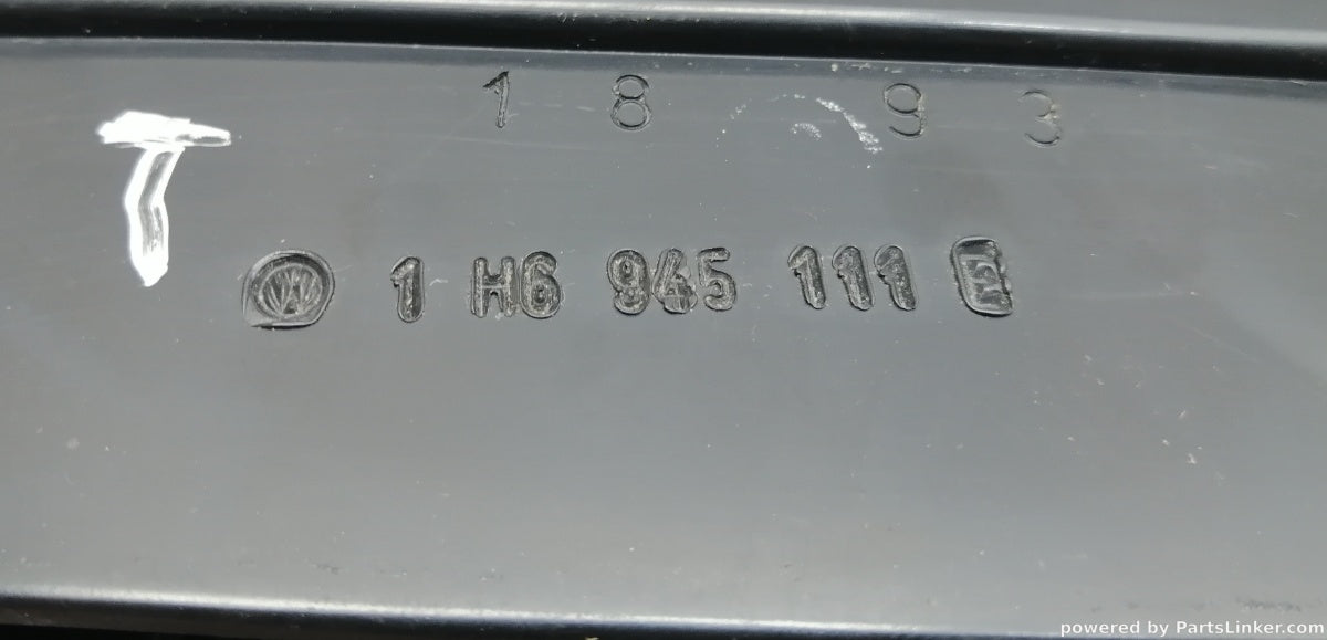 Stop stanga spate VOLKSWAGEN GOLF III (1H1) [ 1991 - 1998 ] 1.6 (ABU, AEA, AEE) 55KW|75HP 1H6945111B