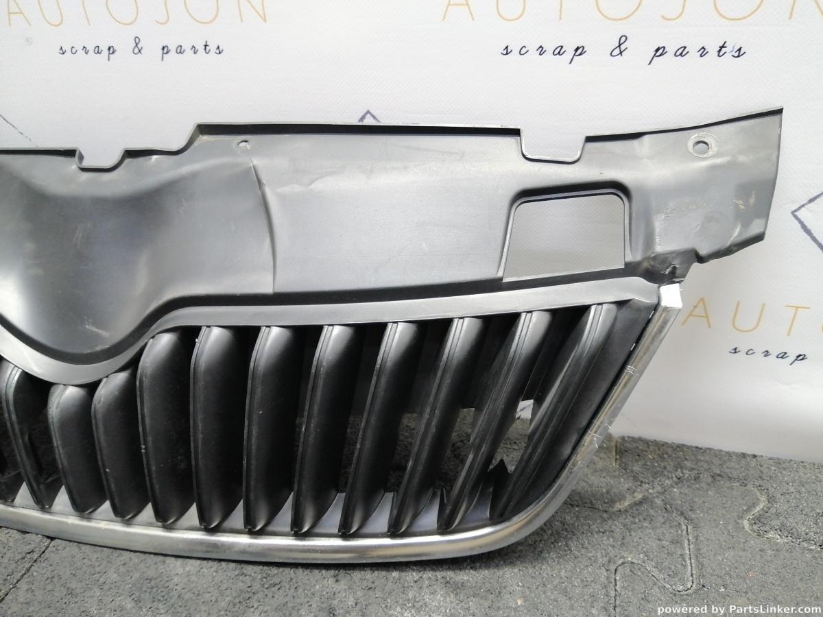 Grila bara fata SKODA ROOMSTER (5J) [ 2006 - 2015 ] TDI (CAYC) 77KW|105HP OEM 5J0853668C