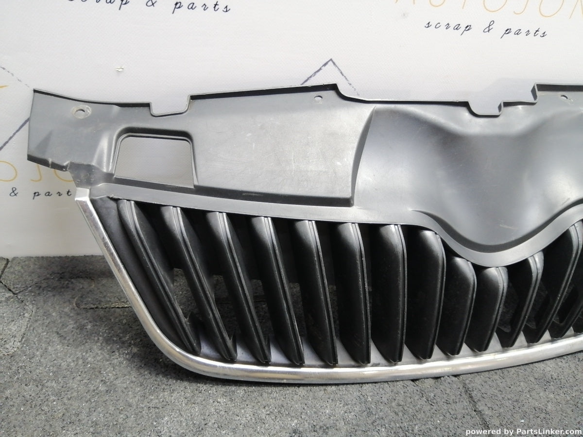 Grila bara fata SKODA ROOMSTER (5J) [ 2006 - 2015 ] TDI (CAYC) 77KW|105HP 5J0853668C