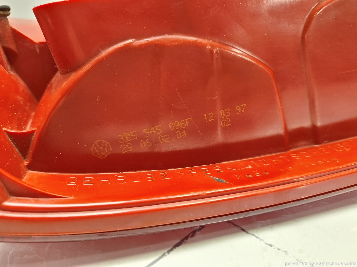 Stop Dreapta VOLKSWAGEN PASSAT (3B2) [ 1996 - 2001 ] 1.6 (ADP, AHL, ANA, ARM) 74KW|101HP 3B5945096F