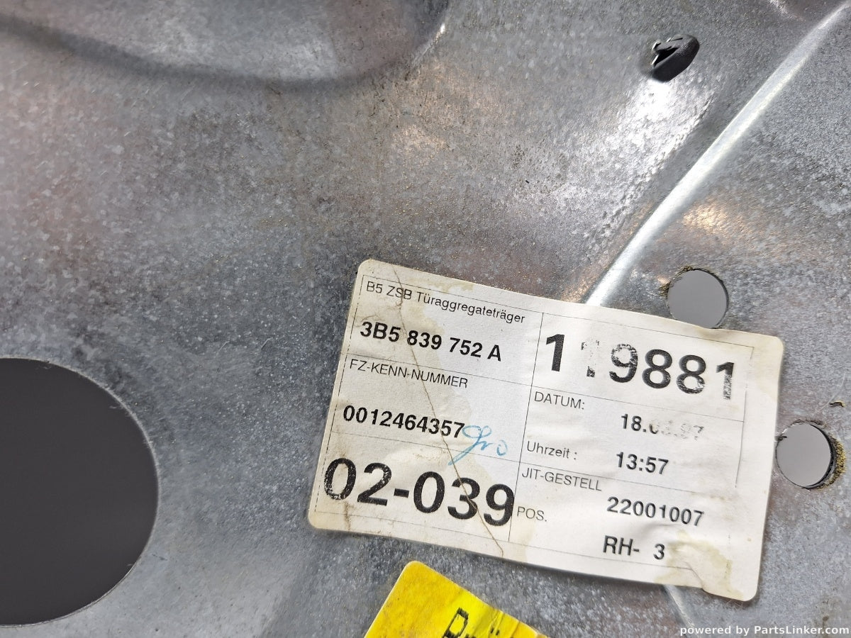 Macara geam dreapta spate VOLKSWAGEN PASSAT (3B2) [ 1996 - 2001 ] 1.6 (ADP, AHL, ANA, ARM) 74KW|101HP 119100-100 3B5839752A