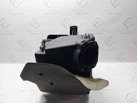 Carcasa filtru aer VOLKSWAGEN PASSAT (3B2) [ 1996 - 2001 ] 1.6 (ADP, AHL, ANA, ARM) 74KW|101HP 058133837E