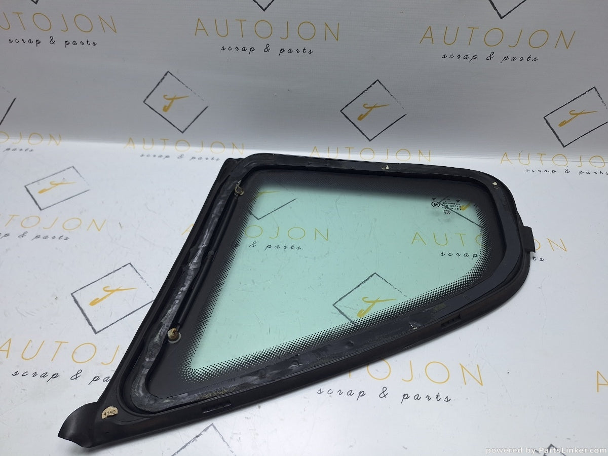 Geam fix lateral stanga spate VOLKSWAGEN PASSAT (3B2) [ 1996 - 2001 ] 1.6 (ADP, AHL, ANA, ARM) 74KW|101HP 3B5845297B