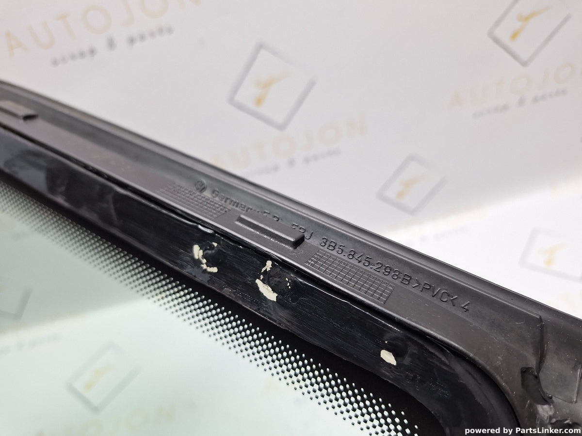 Geam fix lateral dreapta spate VOLKSWAGEN PASSAT (3B2) [ 1996 - 2001 ] 1.6 (ADP, AHL, ANA, ARM) 74KW|101HP 3B5845298J