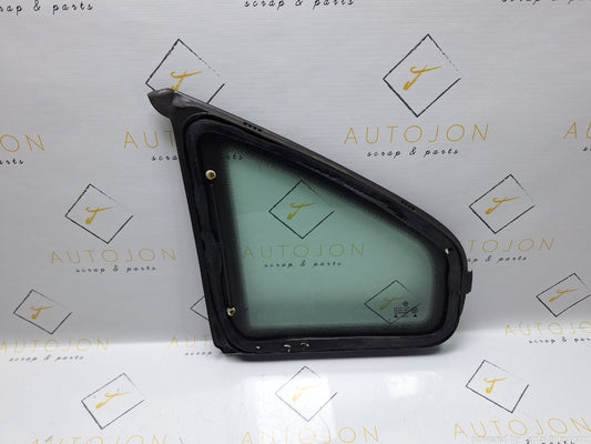 Geam fix lateral dreapta spate VOLKSWAGEN PASSAT (3B2) [ 1996 - 2001 ] 1.6 (ADP, AHL, ANA, ARM) 74KW|101HP 3B5845298J