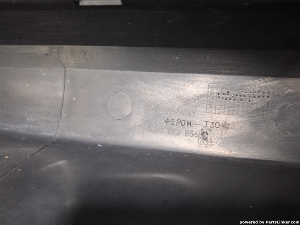 Ornament prag Dreapta VOLKSWAGEN PASSAT (3B2) [ 1996 - 2001 ] 1.6 (ADP, AHL, ANA, ARM) 74KW|101HP 3B0853856C