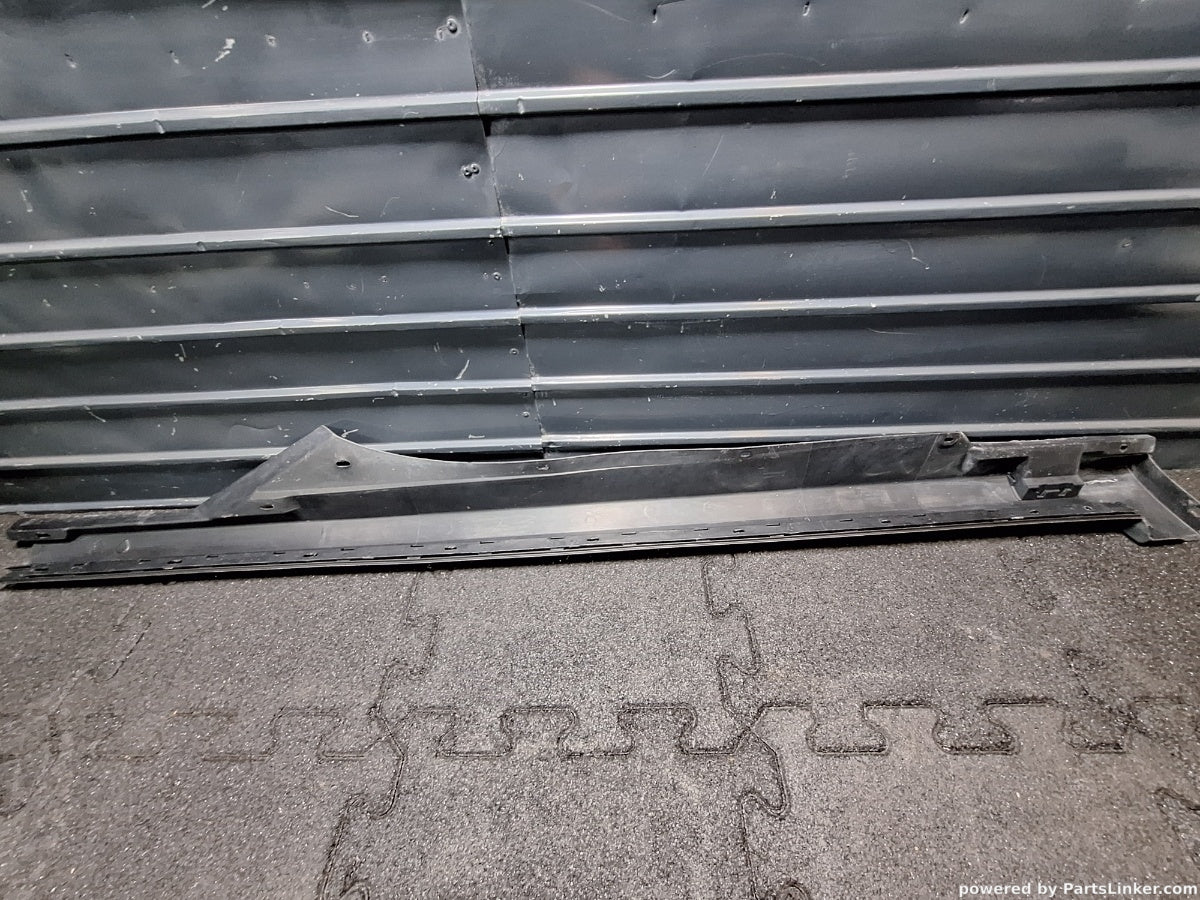 Ornament prag Dreapta VOLKSWAGEN PASSAT (3B2) [ 1996 - 2001 ] 1.6 (ADP, AHL, ANA, ARM) 74KW|101HP 3B0853856C