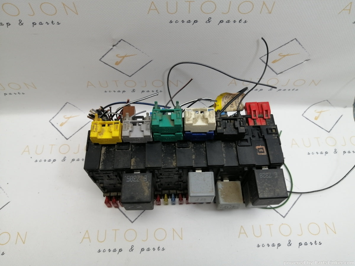 Panou sigurante  VOLKSWAGEN GOLF III (1H1) [ 1991 - 1998 ] 1.6 (ABU, AEA, AEE) 55KW|75HP 357937039