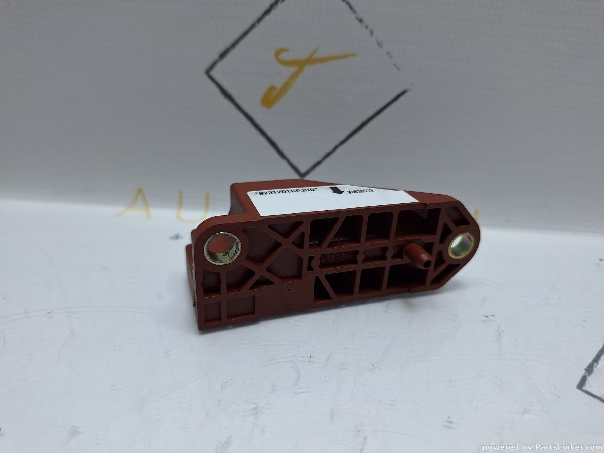 Senzor impact airbag VOLKSWAGEN GOLF IV Variant (1J5) [ 1999 - 2006 ] TDI (ATD, AXR) 74KW|101HP OEM 1C0909606