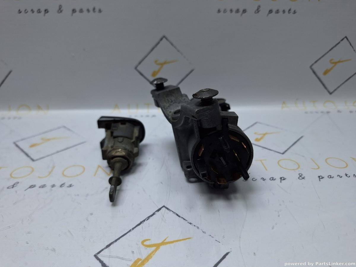 Contact cu cheie VOLKSWAGEN GOLF IV Variant (1J5) [ 1999 - 2006 ] TDI (ATD, AXR) 74KW|101HP OEM 4B0906851C