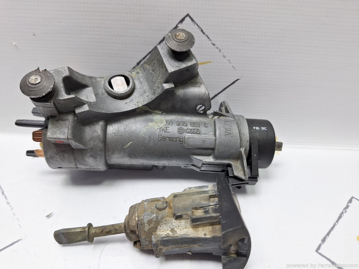 Contact cu cheie VOLKSWAGEN GOLF IV Variant (1J5) [ 1999 - 2006 ] TDI (ATD, AXR) 74KW|101HP 4B0906851C