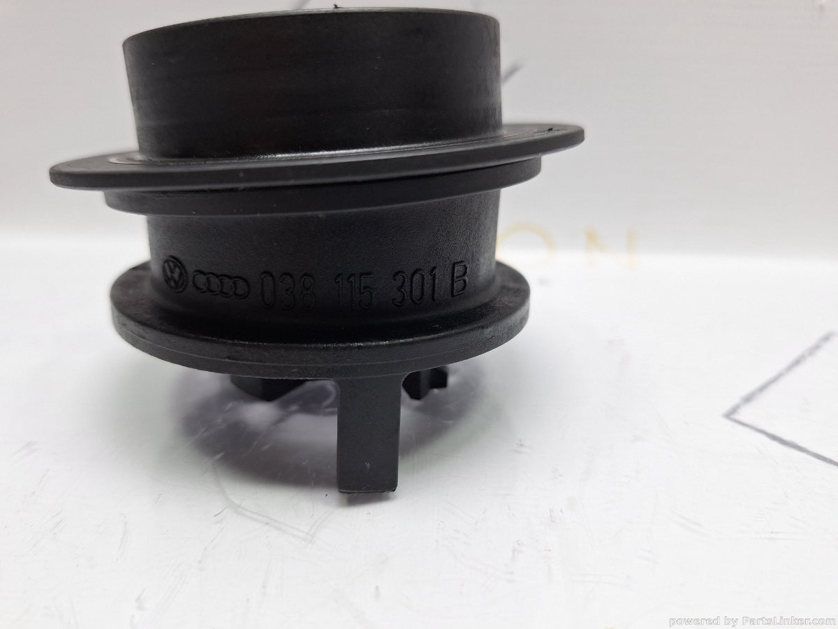 Suport buson ulei VOLKSWAGEN GOLF IV Variant (1J5) [ 1999 - 2006 ] TDI (ATD, AXR) 74KW|101HP 038115301B