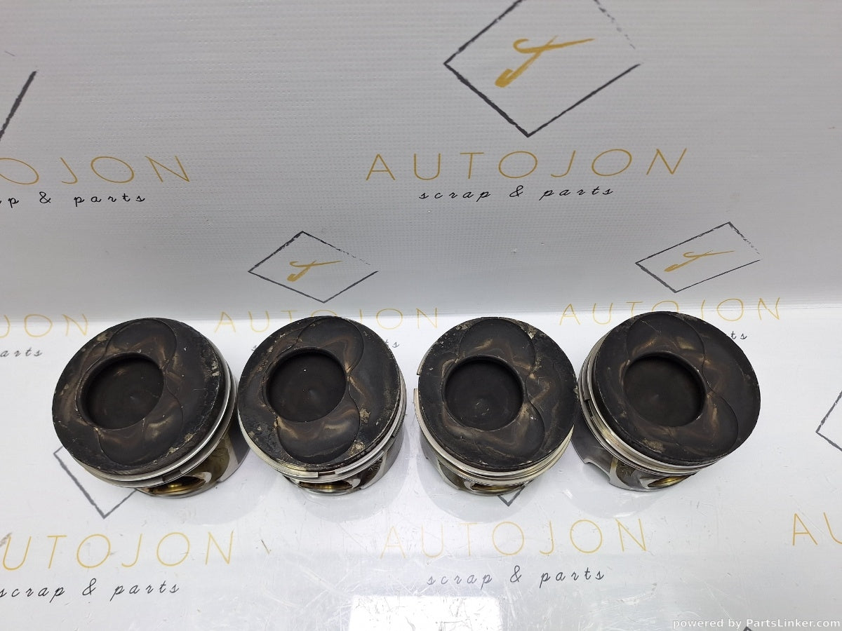 Set pistoane 1.9 TDI VOLKSWAGEN CADDY III   [ 2004 - 2009 ]   MAHLE 79L69M091