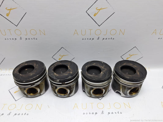 Set pistoane 1.9 TDI VOLKSWAGEN CADDY III   [ 2004 - 2009 ]   MAHLE 79L69M091