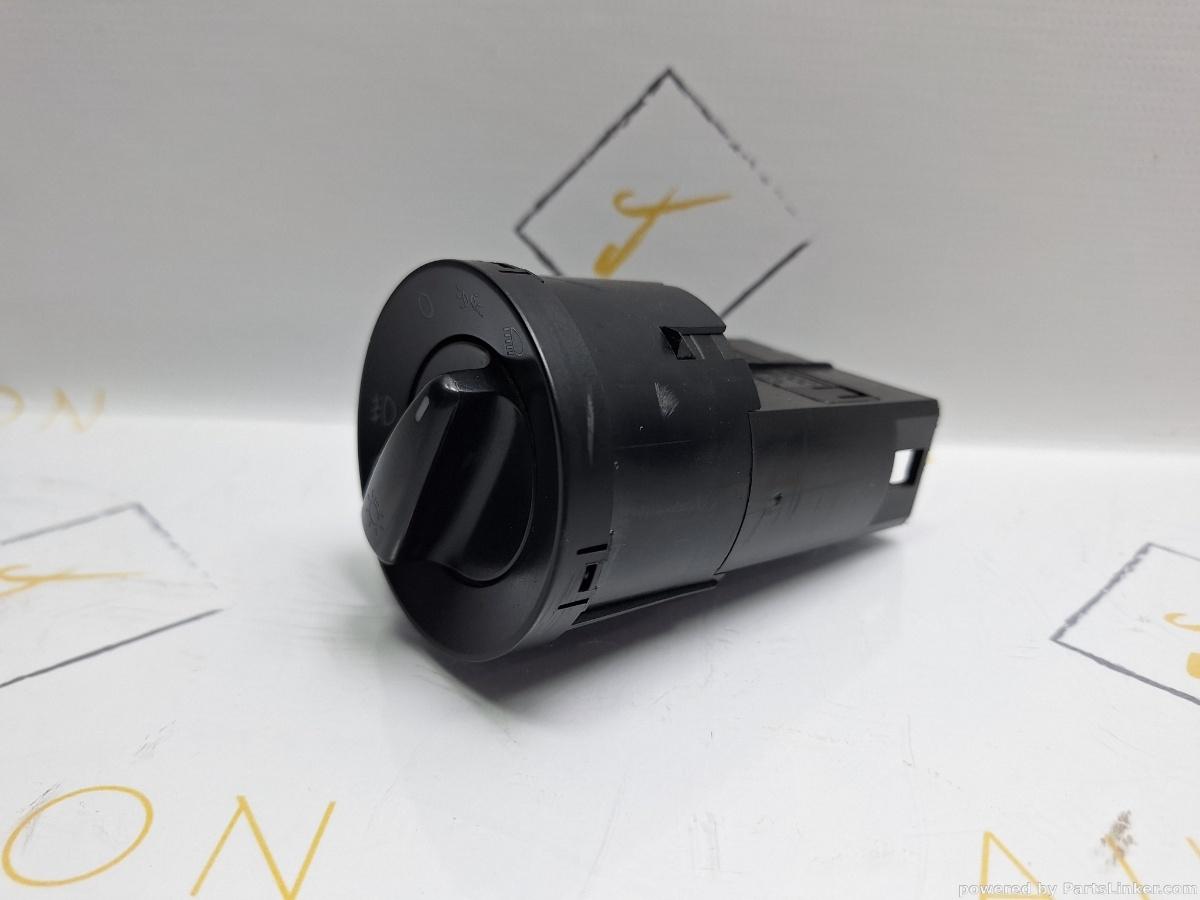 Bloc lumini SKODA ROOMSTER (5J) [ 2006 - 2015 ] TDI (CAYC) 77KW|105HP OEM 1U0941531D