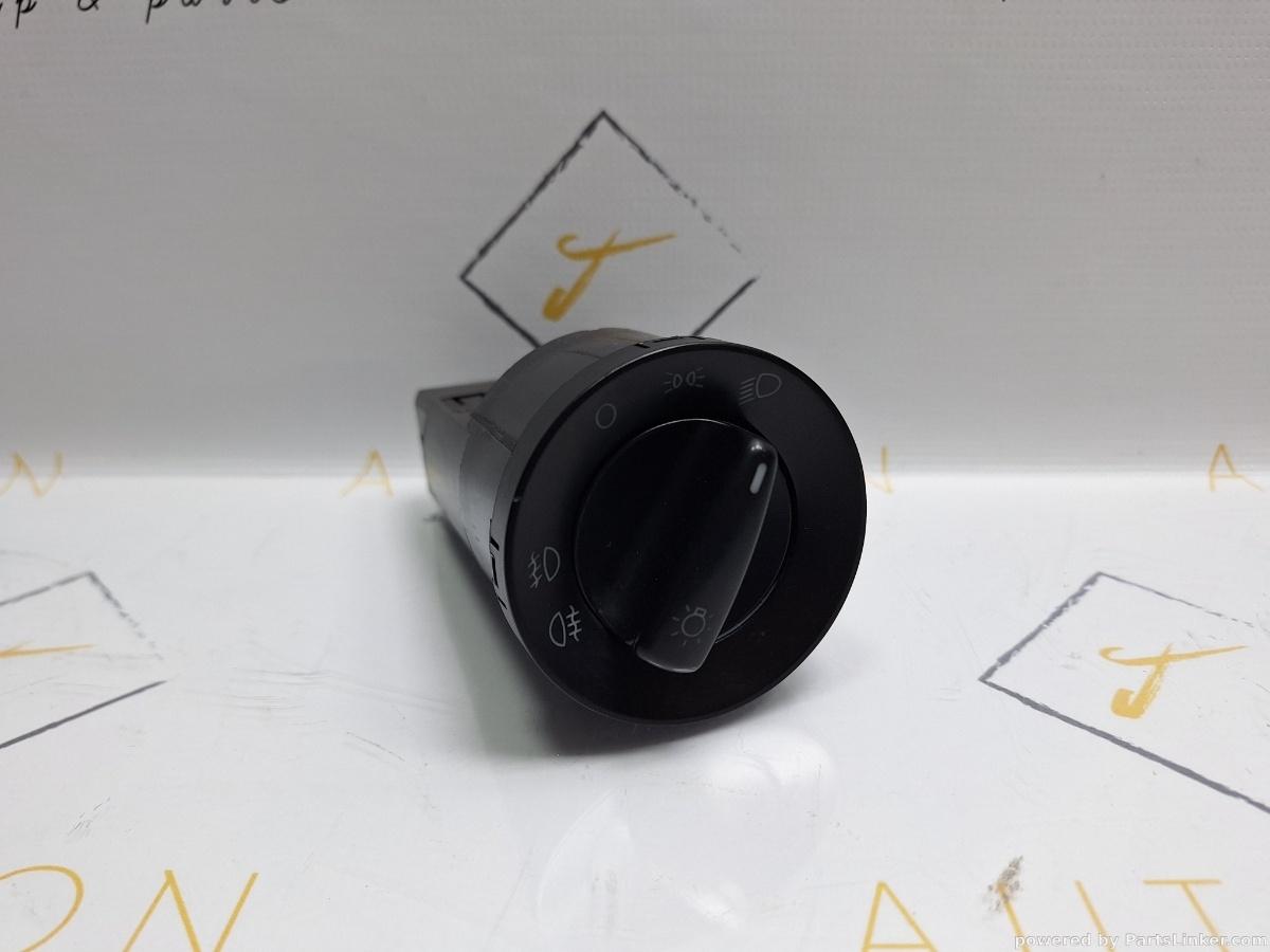 Bloc lumini SKODA ROOMSTER (5J) [ 2006 - 2015 ] TDI (CAYC) 77KW|105HP OEM 1U0941531D