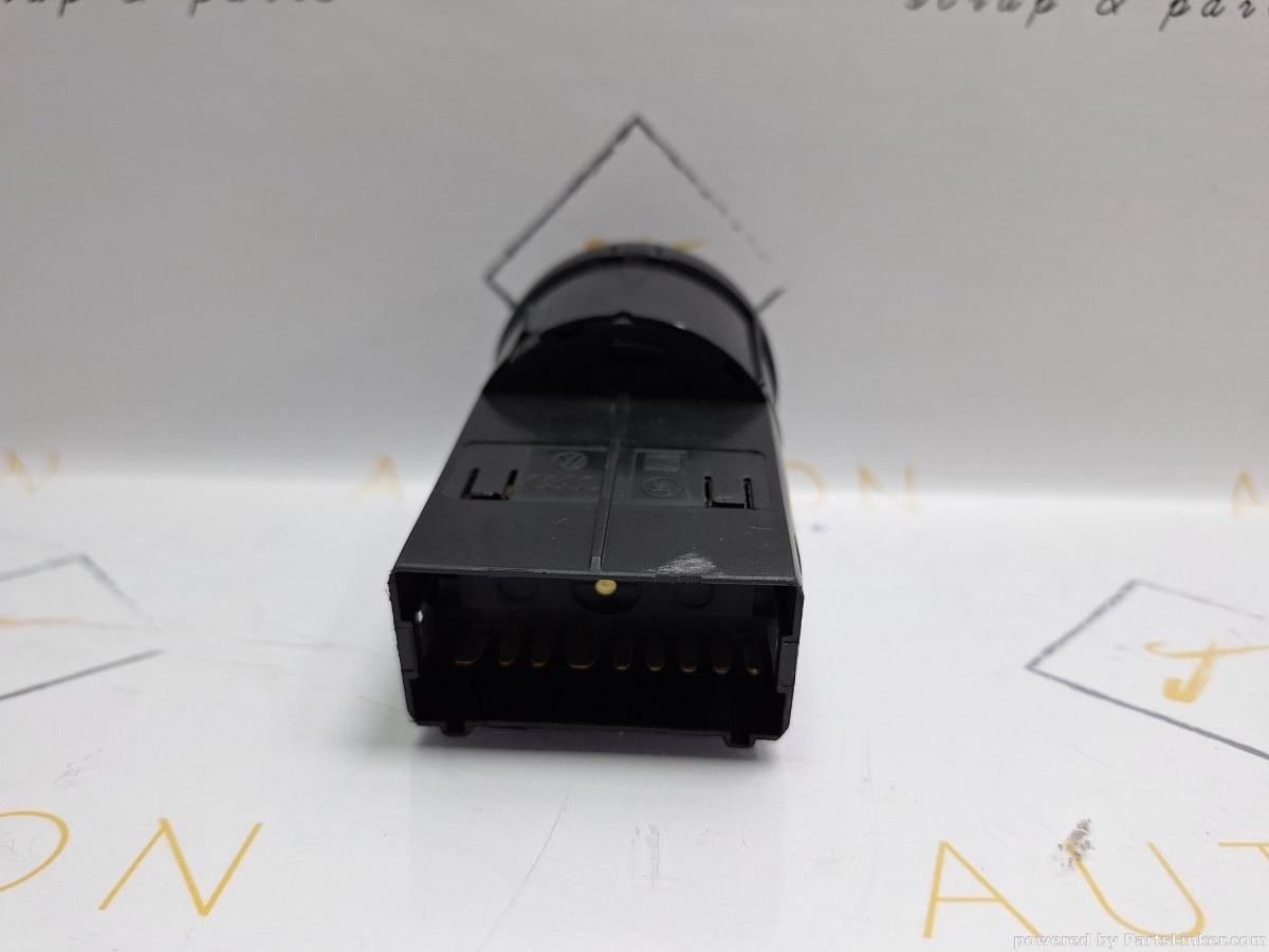 Bloc lumini SKODA ROOMSTER (5J) [ 2006 - 2015 ] TDI (CAYC) 77KW|105HP OEM 1U0941531D