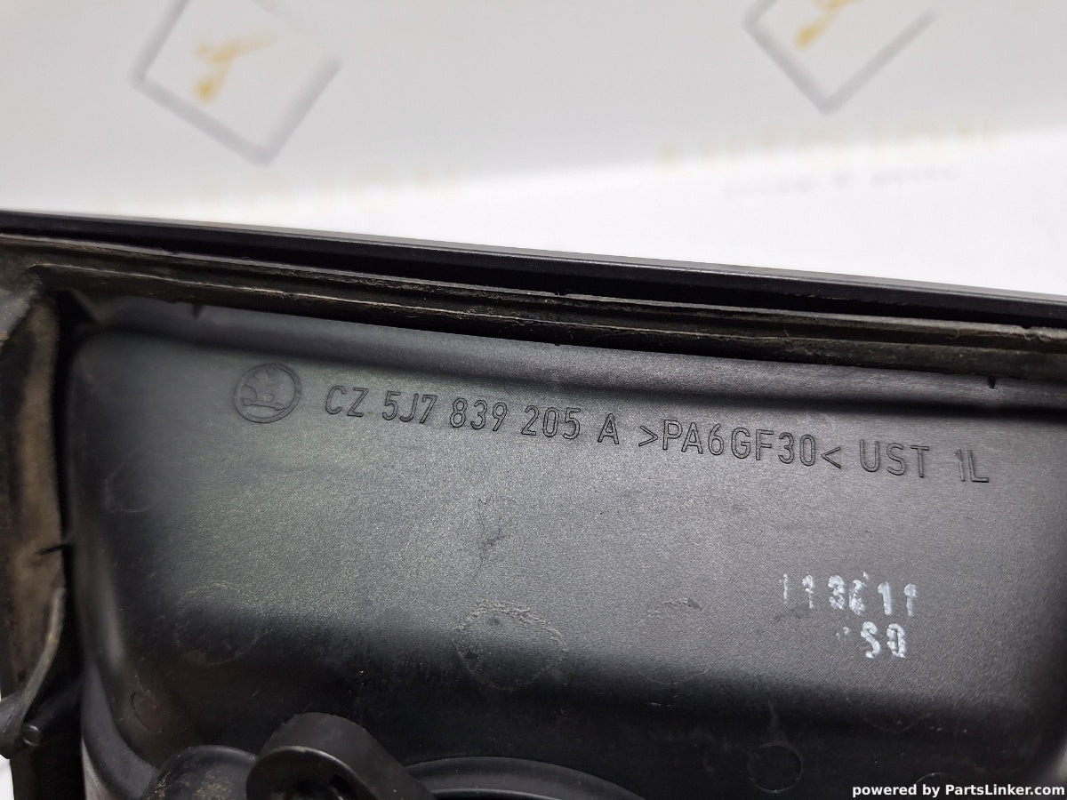 Maner exterior usa laterala Stanga SKODA ROOMSTER (5J) [ 2006 - 2015 ] TDI (CAYC) 77KW|105HP 5J7839205A