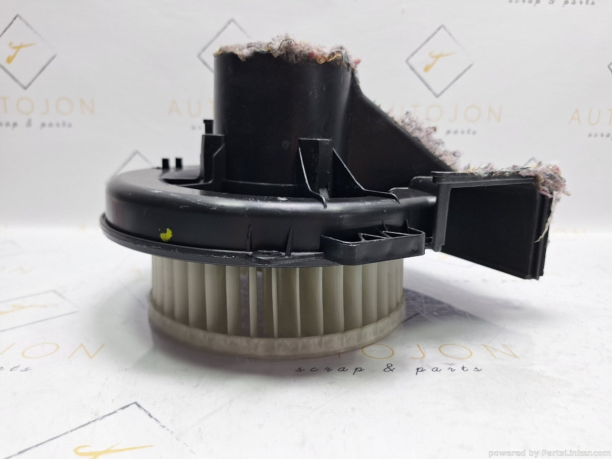 Ventilator aeroterma SKODA ROOMSTER (5J) [ 2006 - 2015 ] TDI (CAYC) 77KW|105HP 6Q1819015J