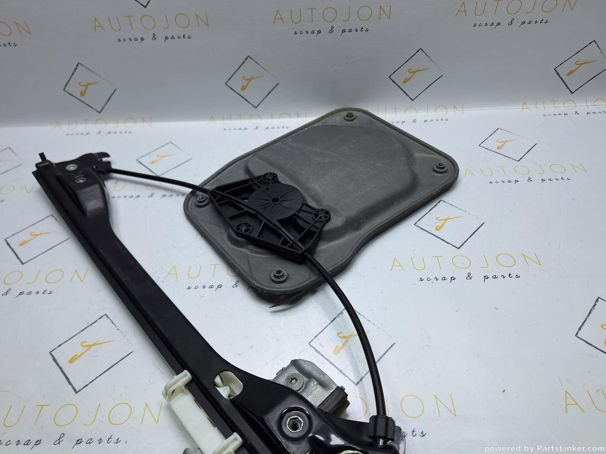 Macara geam dreapta fata SKODA ROOMSTER (5J) [ 2006 - 2015 ] TDI (CAYC) 77KW|105HP OEM 5J7837462