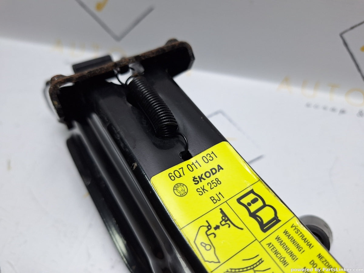 Cric SKODA ROOMSTER (5J) [ 2006 - 2015 ] TDI (CAYC) 77KW|105HP 6Q7011031