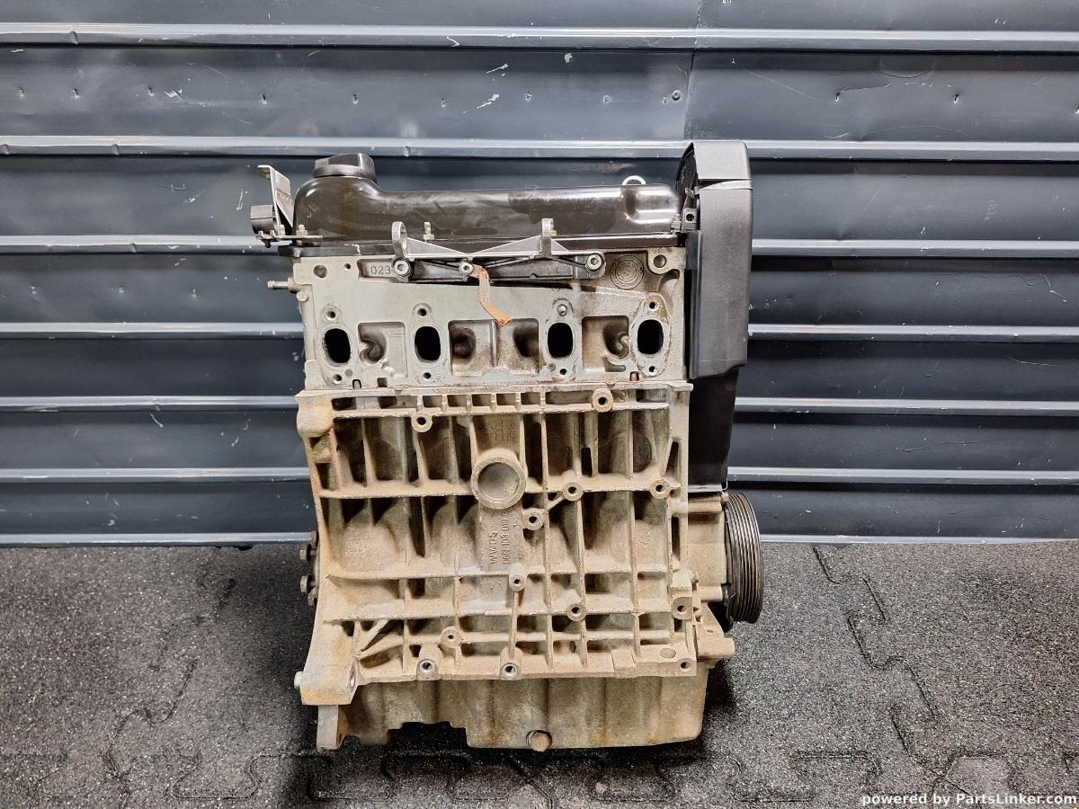 Motor complet fara anexe SKODA OCTAVIA (1U2) [ 1996 - 2010 ] 1.6 (AEH, AKL) 74KW|101HP OEM 06A100032J