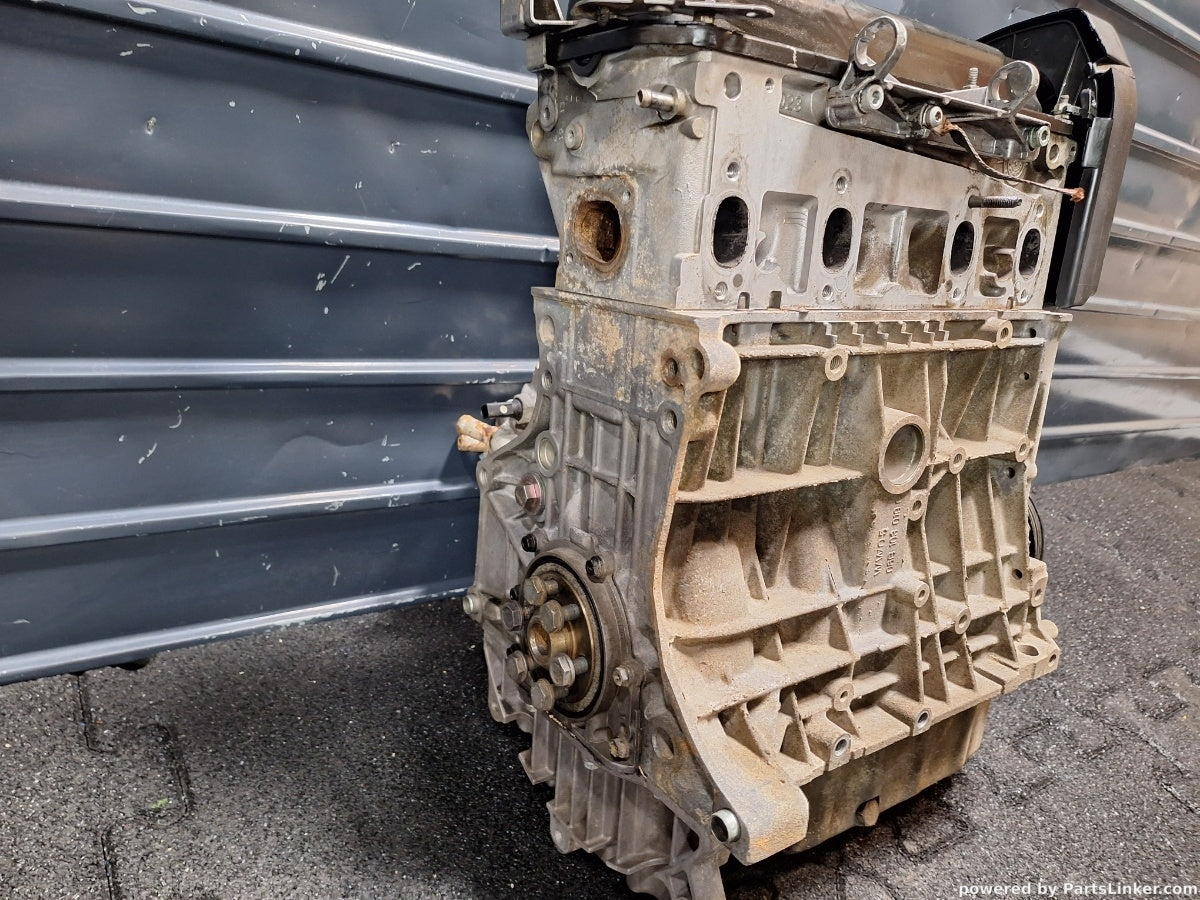 Motor complet fara anexe SKODA OCTAVIA (1U2) [ 1996 - 2010 ] 1.6 (AEH, AKL) 74KW|101HP 06A100032J