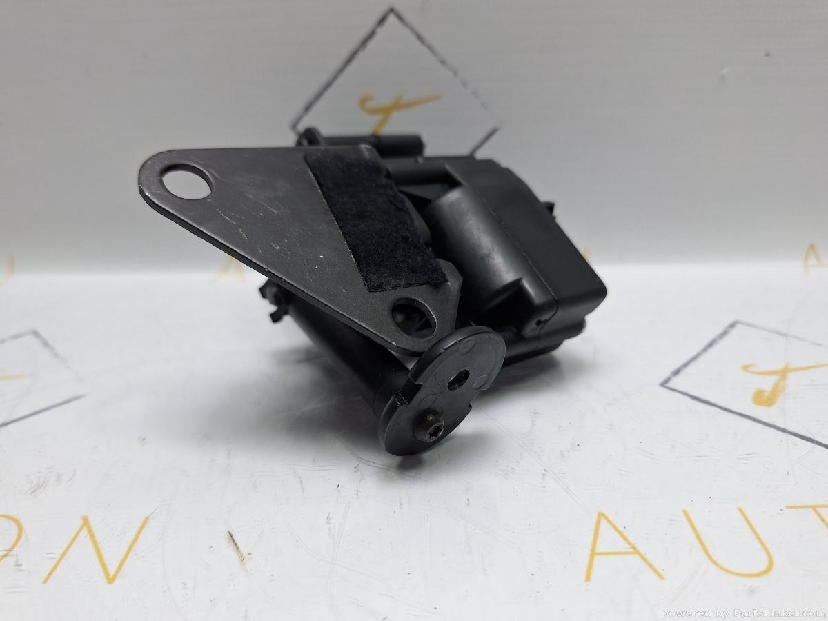 Motoras deschidere geam lateral dreapta spate SEAT ALHAMBRA (7V8, 7V9) [ 1996 - 2010 ] TDI (ASZ) 96KW|131HP OEM 7M0847080