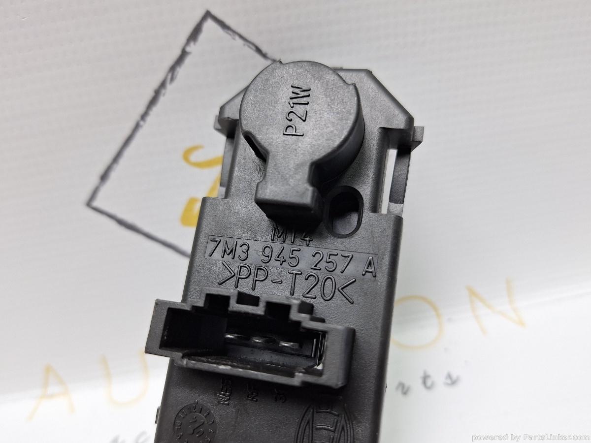 Soclu stop haion SEAT ALHAMBRA (7V8, 7V9) [ 1996 - 2010 ] TDI (ASZ) 96KW|131HP OEM 7M3945257A